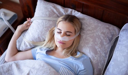 Troubles respiratoires du sommeil symptômes et solutions
