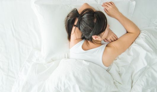 Taie soie anti-rides : effets anti-âge prouvés scientifiquement