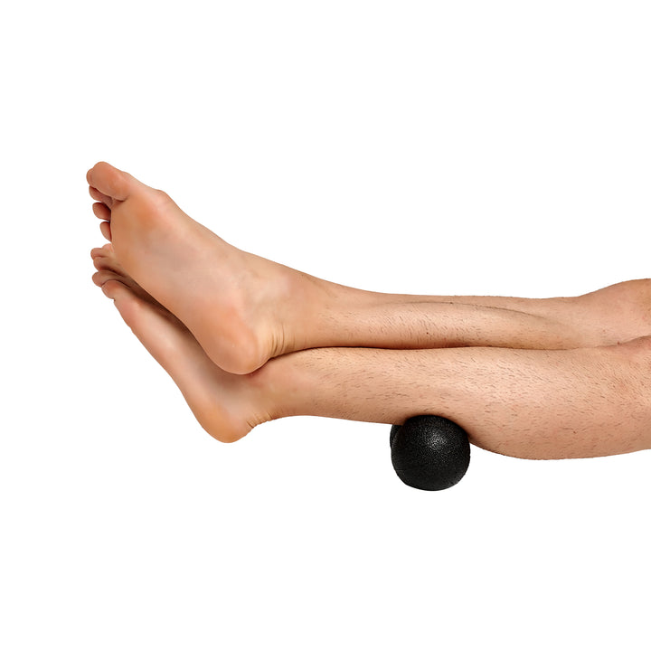 Charger l&#39;image dans la galerie, Exercice Jambes Double Boule de Massage musculaire | QMED DUO BALL | inphysio.fr
